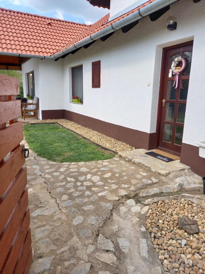 Idill Ueduelohaz Villa Tiszafured Exterior photo