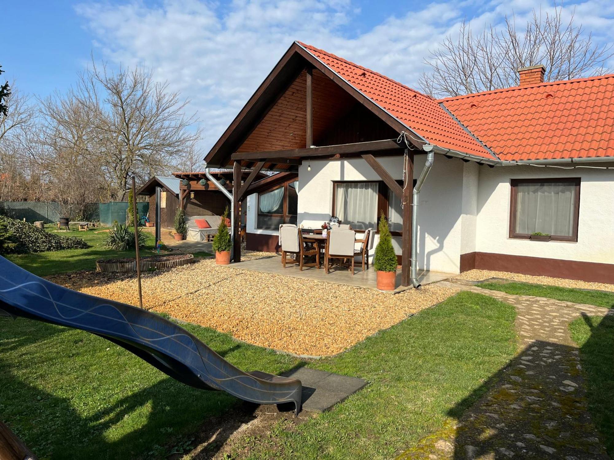 Idill Ueduelohaz Villa Tiszafured Exterior photo