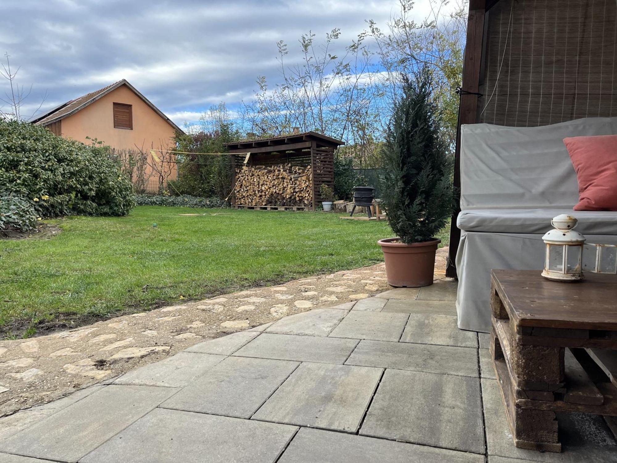 Idill Ueduelohaz Villa Tiszafured Exterior photo