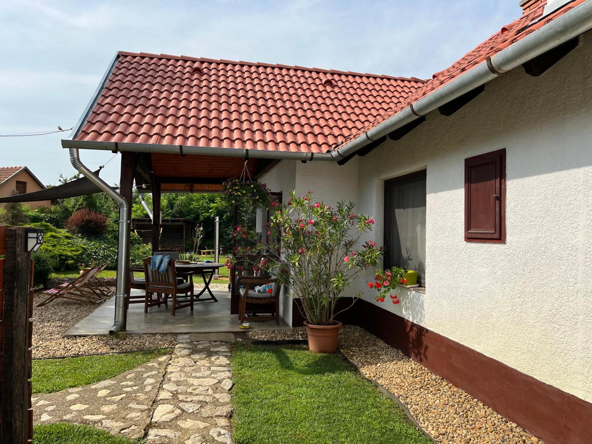 Idill Ueduelohaz Villa Tiszafured Exterior photo