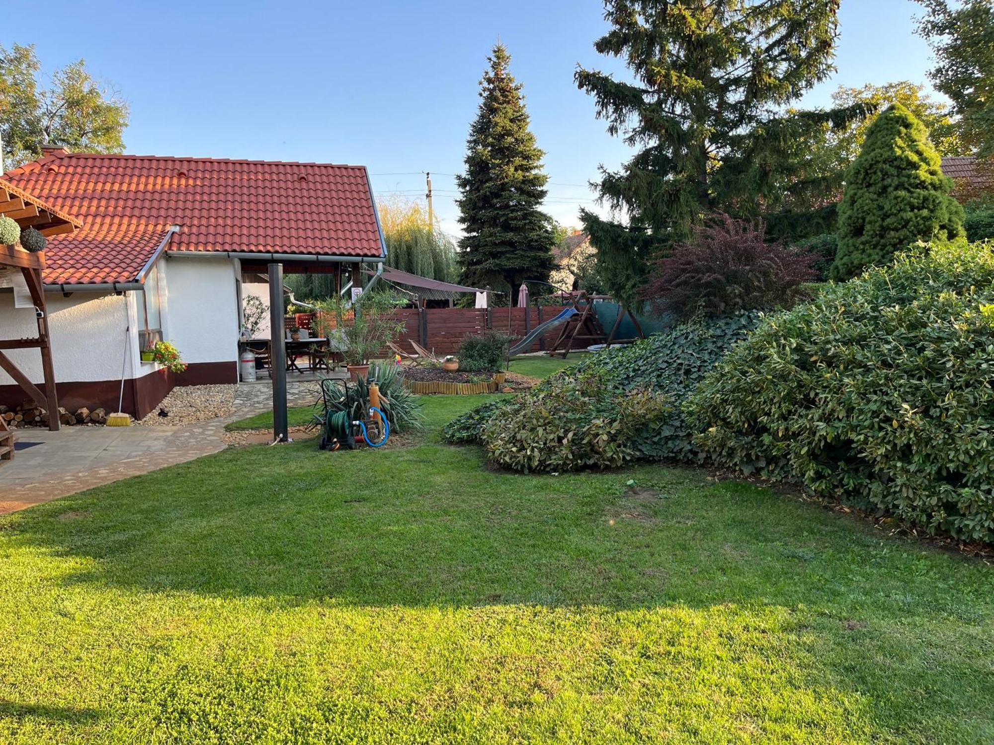 Idill Ueduelohaz Villa Tiszafured Exterior photo